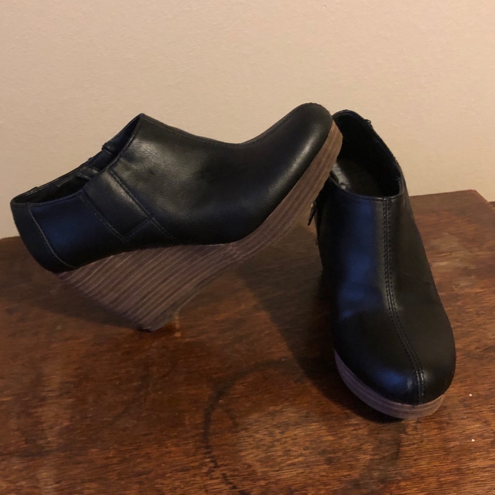 Dr Scholl’s black booties